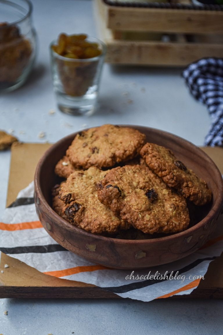 Whole wheat Oatmeal raisin cookies | Oh So Delish